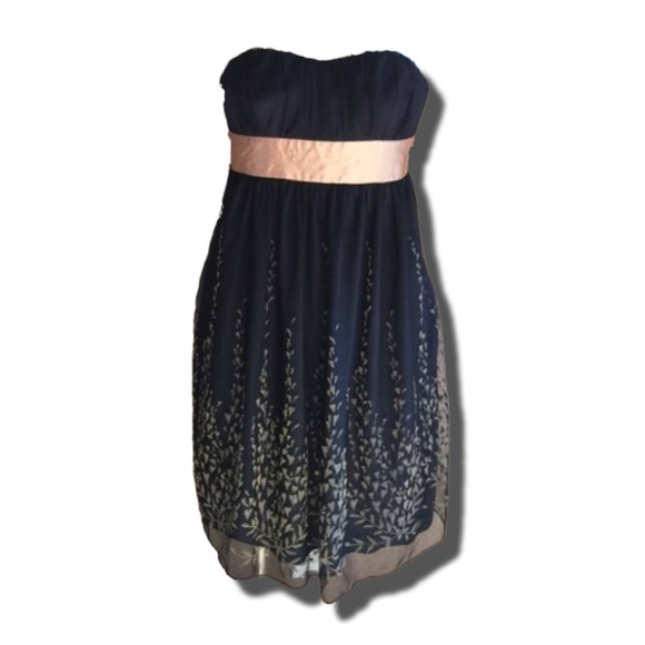 Dresses & Skirts - Black & Gold Beaded Sweetheart Dress